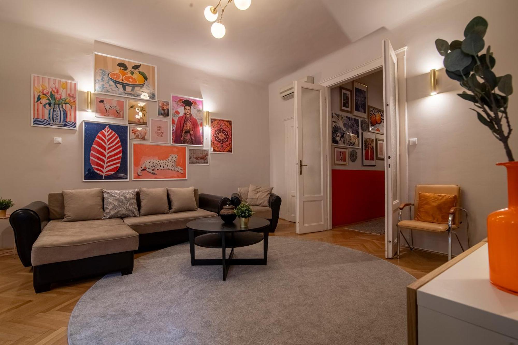 Be A Budapester Exterior photo